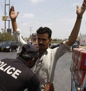 Islamabad Police Conduct Smartphone Searches at Checkposts Amid PTI Protest Crackdown