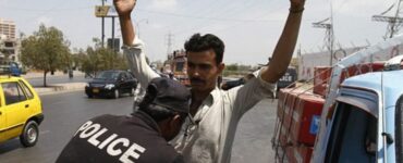 Islamabad Police Conduct Smartphone Searches at Checkposts Amid PTI Protest Crackdown