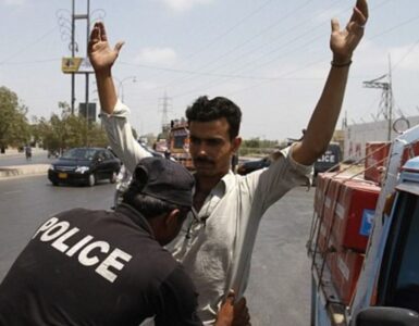 Islamabad Police Conduct Smartphone Searches at Checkposts Amid PTI Protest Crackdown