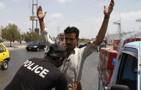 Islamabad Police Conduct Smartphone Searches at Checkposts Amid PTI Protest Crackdown