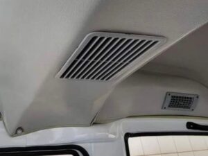 Suzuki Bolan MPV AC and air vents