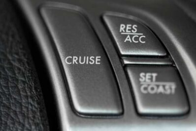 What does cruise control means???