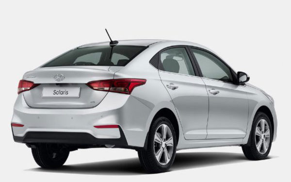 Hyundai-Verna-2017-rear