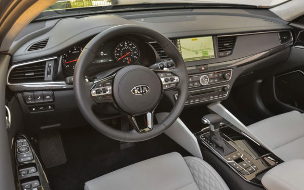 Kia-Cadenza-Technolgy-2017-transmission