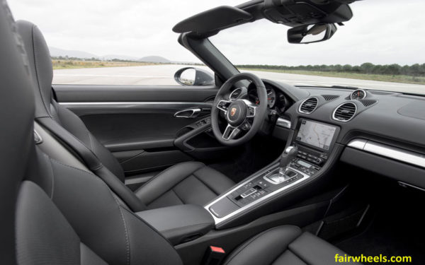 Porsche-Roadster-Boxster-2017-front-seats