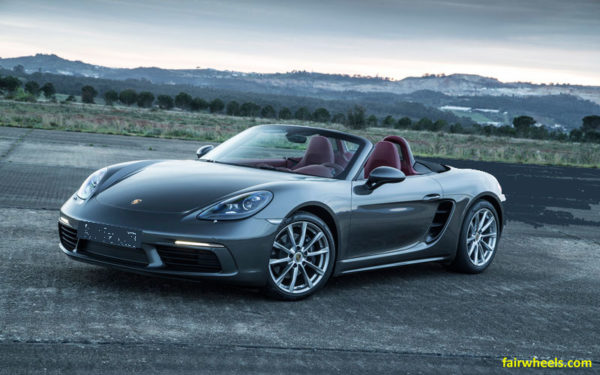 Porsche-Roadster-Boxster-2017-side-image