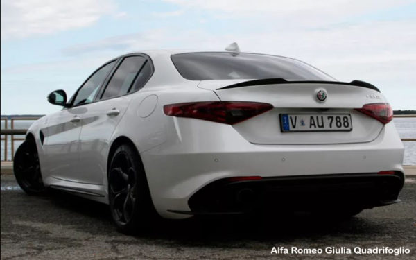 Alfa-Romeo-Giulia-Quadrifoglio-2017-Rear