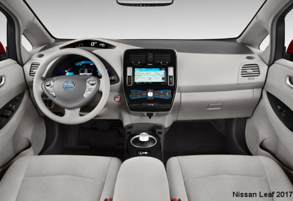 Nissan-Leaf-2017-steering-and-transmission