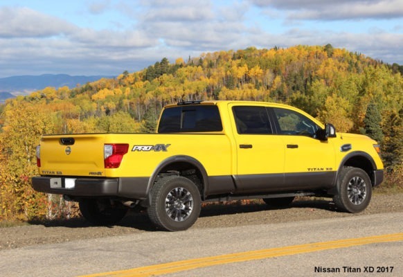 Nissan-Titan-XD-2017-back-image