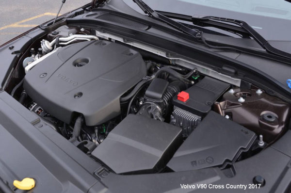 Volvo-V90-Cross-Country-2017-engine