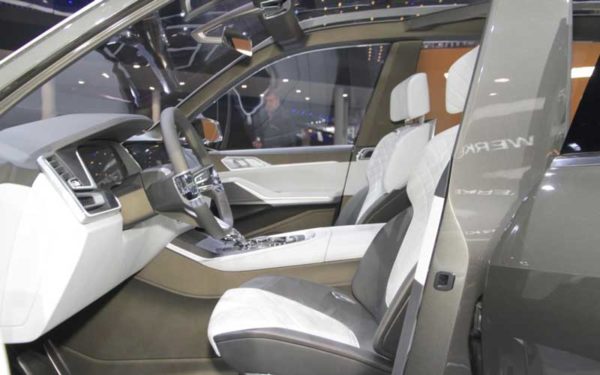 BMW-X7-i-performance-concept-interior-front--LA-auto-Show-2017