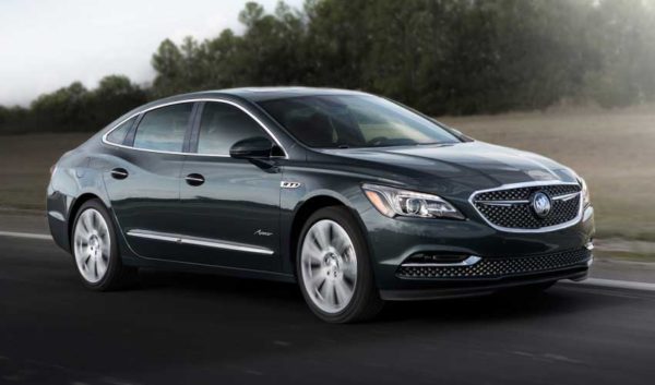 Upcoming-Buick-Lacrosse-Avenir-2018-Side-view-