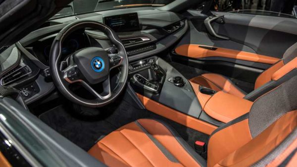 BMW-i8-Roadster-2019-Revelation-interior-View---LA-Auto-Show