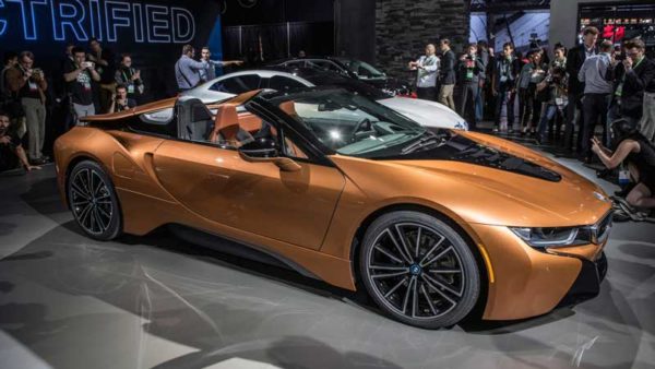 BMW-i8-Roadster-2019-Revelation-side-View---LA-Auto-Show