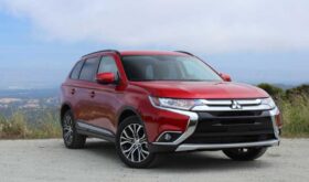 Mitsubishi Outlander SE 2017 Price,specifications & Overview - Fairwheels