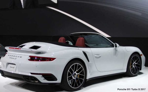 Porsche-911-Turbo-S-2017-back-image