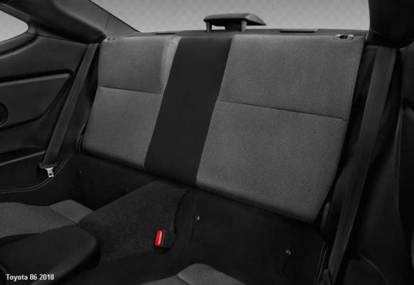 Toyota-86-2018-back-seats