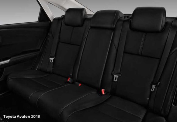Toyota-Avalon-2018-back-seats