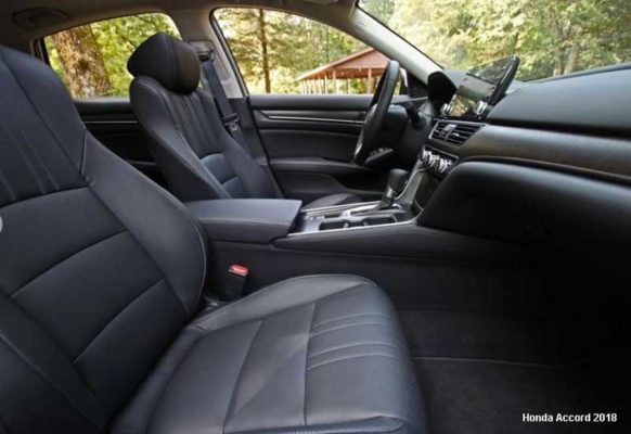 Honda-Accord-2018-front-seats
