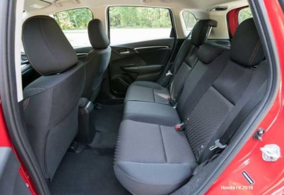 Honda-Fit-2018-Back-seats