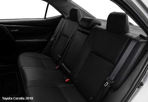 Toyota-Corolla-2018-back-seats