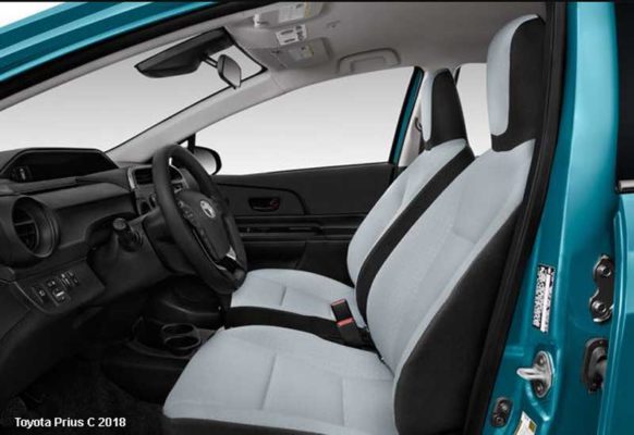 Toyota-Prius-C-front-seats | Toyota Aqua G Hybrid