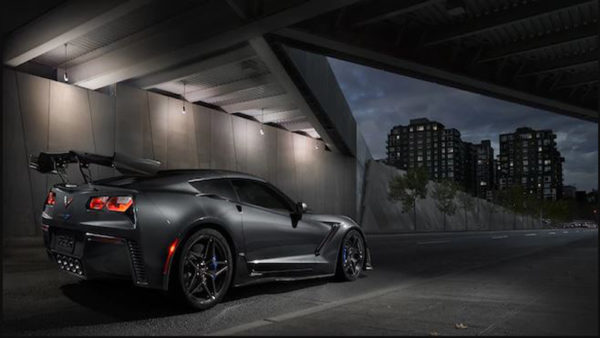 Chevrolet-Corvette-ZR1-Race-Track-Rear-view