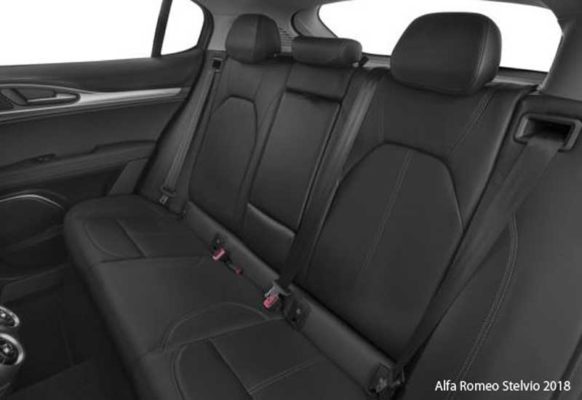 Alfa-Romeo-Stelvio-2018-back-seats