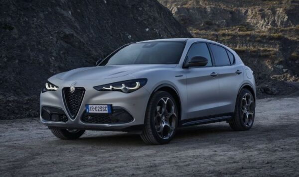 Alfa Romeo Stelvio SUV cosmetic changes on front and interior