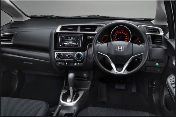 Honda Jazz facelift interior