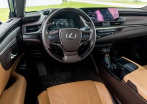 Lexus ES 2019 steering and transmission