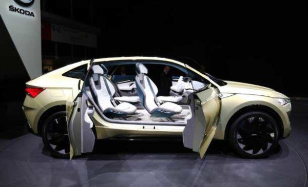 Skoda-Vision-E-Concept-vehicles-may-range-between-40,000-$-to-50,000-$.