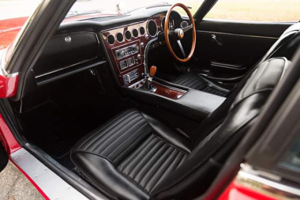Toyota 2000 GT interior was made using High quality leather and wood
