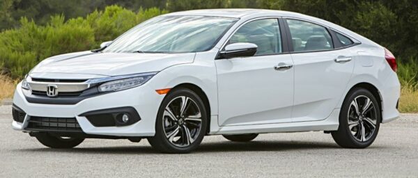 Honda Civic 2019 Side Image