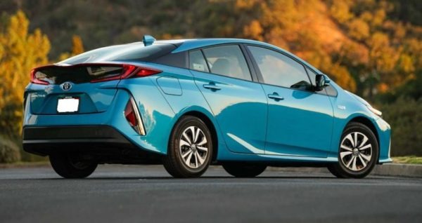 toyota prius 2019 Side Image