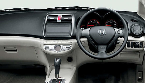 Honda Airwave Steering and interior