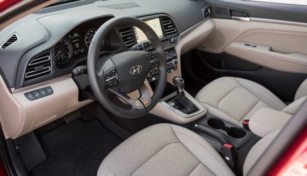 Hyundai Elantra 2019 Interior front cabin view