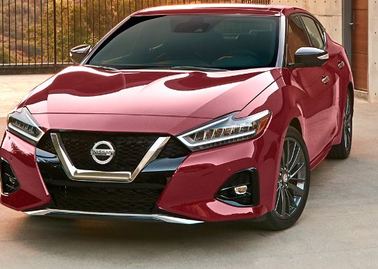 Nissan Altima 2019 front view