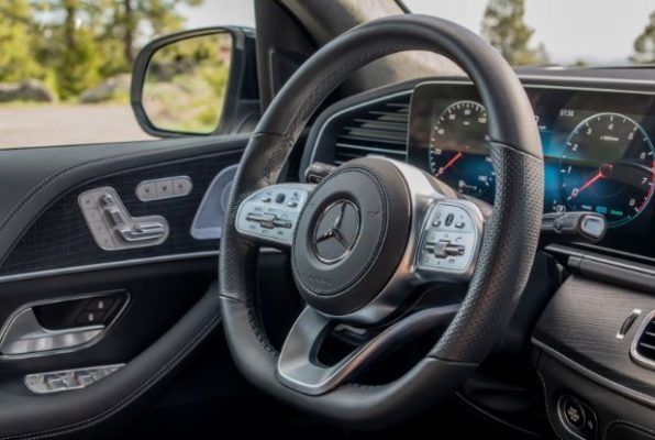 2020 Mercedes Benz GLS information cluster