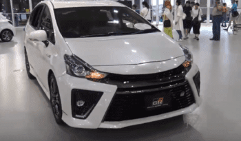 2020 Toyota Prius Alpha Front View