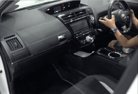 2020 Toyota Prius Alpha Front cabin view