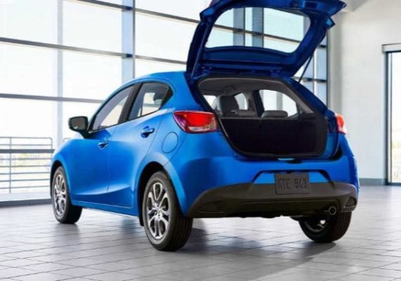 2020 Toyota Yaris & vitz rear view-2