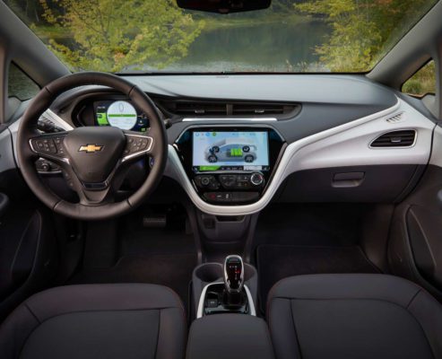 2020-Chevrolet-Bolt_EV steering & infotainment screen view