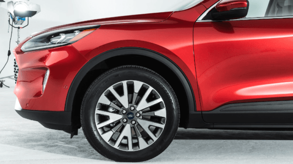 2020 Ford Escape wheels