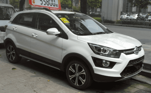 Sazgar BAIC X25 Crossover front view