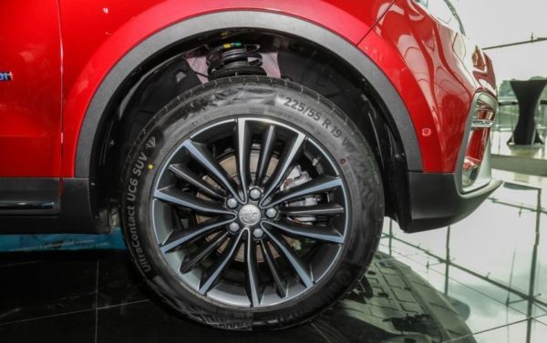 2020 Proton X 70 Wheel View