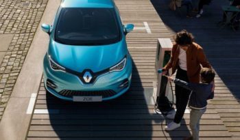 2020 Renault Zoe front view1
