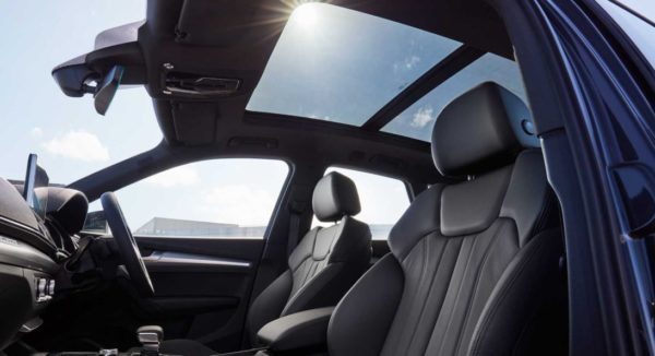 2020 Audi Q5 Panoramic interior View & seats