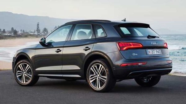 2020 Audi Q5 Rear-Side View