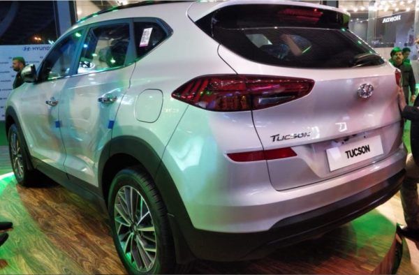 2020 Hyundai Tucson PAPS Photos Wheel & Rear lights view